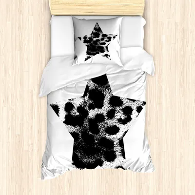 Produktbild von ABAKUHAUS Leopard-Druck Mantele, Stern Grunge, Milbensicher Allergiker geeignet mit Kissenbezügen, 135 cm x 200 cm - 80 x 80 cm, Schwarz-Weiss