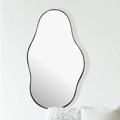 Produktbild von WOHNLING Wandspiegel Asymmetrisch 40x80 cm Metall Hängespiegel Schwarz Eisen Dekospiegel Unförmig mit Rahmen Spiegel Wand Groß Flurspiegel