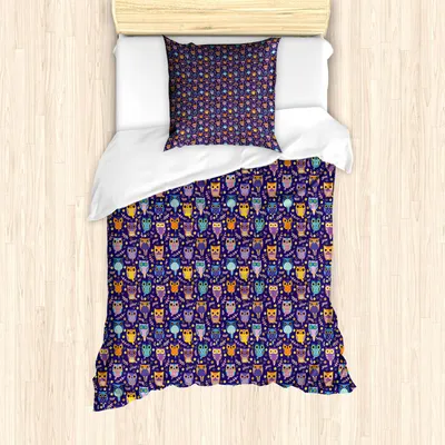 Produktbild von ABAKUHAUS Eulen Bettbezug Set, Belaubte Niederlassungen und kleine Sterne Süße komische Vögel Bunte reiche romantische Verzierungen, 135 x 200 cm + 80 x 80 cm, Mehrfarbig