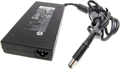 Produktbild von HP 120W Smart-Netzteil für Laptops, schlank, 7,4-mm-Anschluss