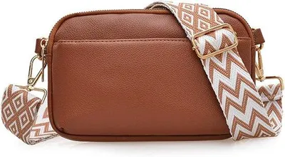 Produktbild von Kleiner Damen-Rucksack, Schultertasche/Handtasche, mit verstellbarem Schultergurt.