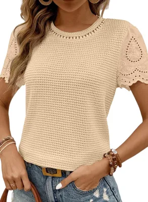 Productafbeelding van Chicrise T-shirt voor dames, zomer, ronde hals, blouse met wafelstructuur en geborduurde details, gebreide top. (Let op: "Läs" is onduidelijk en mogelijk een fout. Ik heb het weggelaten.)