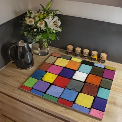 Produktbild von banjado Herdabdeckplatte zweiteilig je 30x52cm groß mit Gummi Abstandshalter, ESG Sicherheitsglas mit Motiv Bunte Kreide [HAP2 10185]