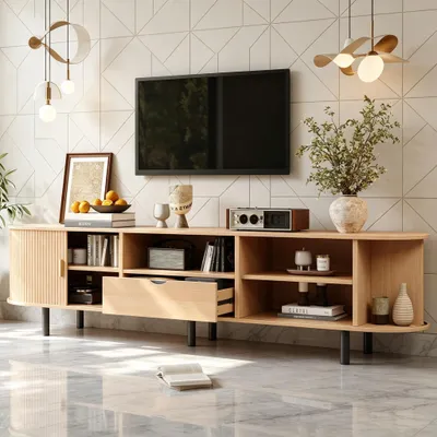 Image de Meuble TV bas Merax, forme arrondie, avec porte à persienne, meuble TV avec tiroir et étagères ouvertes, meuble TV moderne en MDF de couleur naturelle, équipé de passe-câbles