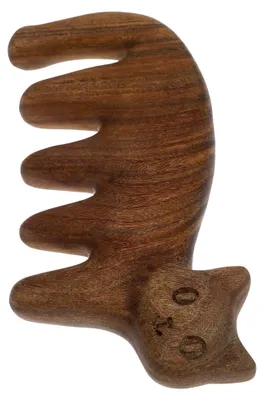 Produktbild von Massagekamm für die Kopfhaut aus Holz mit breiten Zinken zur Entspannung und Glättung der Haare