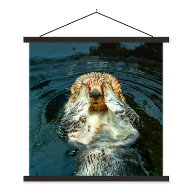 Produktbild von MuchoWow® Textilposter Otter im Wasser 120x120 cm mit schwarzem Rahmen - Aufhängungsset