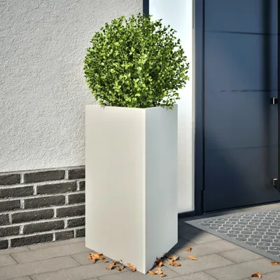 Produktbild von "Rabatt" Pflanzkübel modernem Design - Blumentopf/Pflanzkasten - Weiß Dreieckig 50x43x75 cm Stahl - Beete CC23733