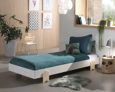 Produktbild von Vipack Modulo Einzelbett/Stapelbett 90 x 200 cm Liegefläche, weiß lackiert, Fuß Pfeil-Optik Kiefer natur lackiert