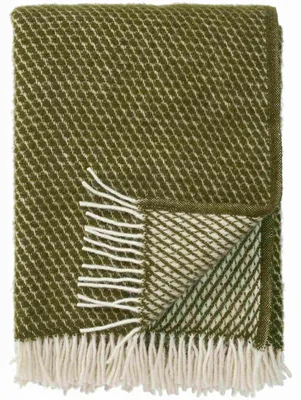 Produktbild von Klippan Velvet Wolldecke aus Schurwolle 130x200 cm: avocado Farbe: avocado