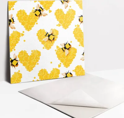 Produktbild von Fliesenaufkleber Set - 9 Stück Selbstklebende PVC Fliesen-Designs - Für Bad und Küche 30 x 30 - Eine Biene mit einem Stück Honig