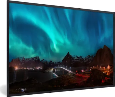 Produktbild von MuchoWow® MuchoWow® Gerahmtes Poster Nordlichter - Berg - Haus 90x60 cm - Poster mit zchwarzem Bilderrahmen - Fotorahmen - Foto-Plakat