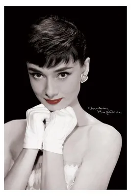 Zdjęcie produktu dla Audrey Hepburn – Czerwone usta – 61 x 91,5 cm – Plakat