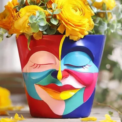 Image de Pot de fleurs décoratif avec un visage - grand pot de fleurs - décoration colorée pour l'extérieur et l'intérieur