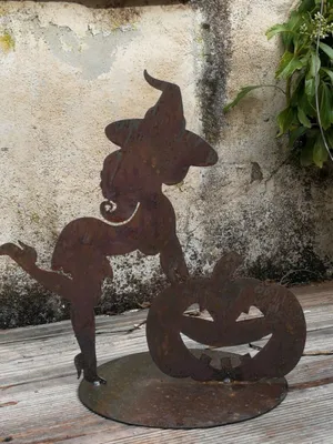 Immagine prodotto di La strega Lucinda con la zucca