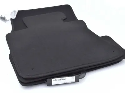 Image de Tapis de sol pour BMW Série 6 Coupe (E63) Tapis de voiture en velours qualité d'origine 4 pièces noir
