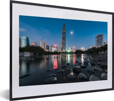 Produktbild von MuchoWow® MuchoWow® Gerahmtes Poster Der Blick auf den Kingkey 100 am Abend 40x30 cm - Poster mit zchwarzem Bilderrahmen - Bilderrahmen - Poster im Rahmen