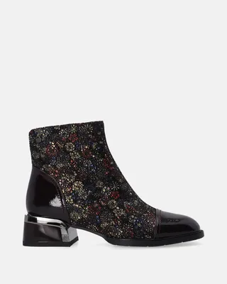Produktbild von Damen-Wildlederstiefeletten mit bordeauxrotem Besatz Damen-Wildlederstiefeletten mit bordeauxrotem Besatz Größe 39