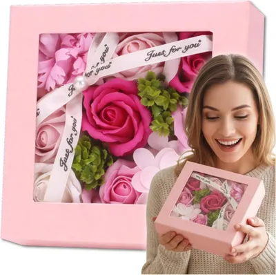 Immagine prodotto di Set di fiori con rose profumate e fiori di sapone come regalo