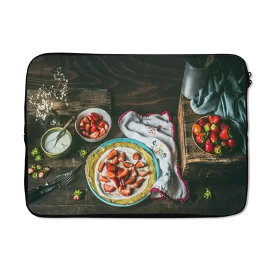 Produktbild von MuchoWow® Laptop Hülle 14 ZollErdbeere - Rustikal - Obst - Rustikale Blumen Laptoptasche - Laptoptasche - Stoßsicher - Schutzhaube