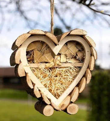 Immagine prodotto di Alberello per insetti in legno naturale – per api, farfalle, coleotteri – regalo da esterno