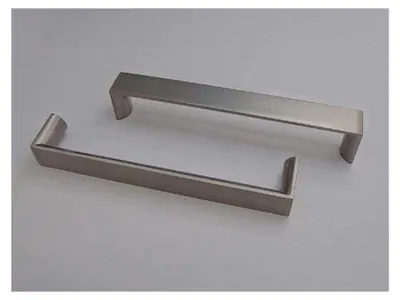 Produktbild von Möbelgriff Bügelgriff aus Aluminium in Edelstahloptik, 160 mm