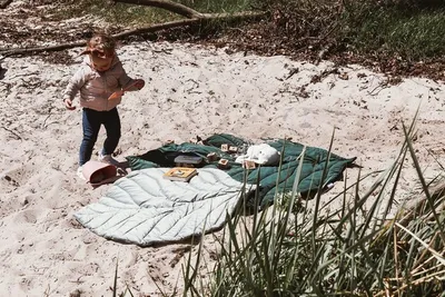 Obrázek produktu pro Bellochi Play Mat pro dítě a děti - Beige - 138x120 cm - Universal Play Carpet - pro vnitřní a venkovní plochu - měkká nejvyšší tkanina - tvar listů