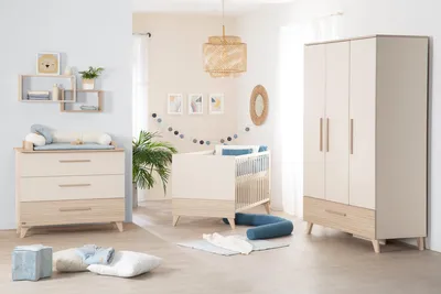 Obrázek produktu pro Sada dětského nábytku Kinderzimmer, 3 díly: postýlka 70 x 140 cm (možnost přestavby) + komoda s přebalovacím pultem a 3 zásuvkami + dětská skříň