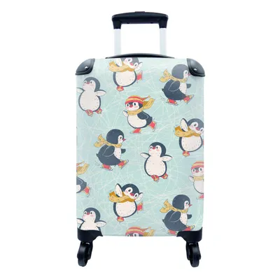 Produktbild von MuchoWow® Koffer Handgepäck Trolley Rollkoffer Kleine Reisekoffer mit 4 Rollen - Kinder - Pinguin - Schlittschuhe - Winter - Muster - Cabin Size < 55x40x23 cm & 55x40x20 cm - Kinderkoffer - Kabinenkoffer - Boardgepäck - Reise-Box - Reisekoffer - Reisegepäck - Koffer mit Bild - Trolley für Kinder