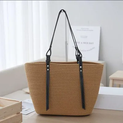 Produktbild von Handgefertigte Woven Strandtasche