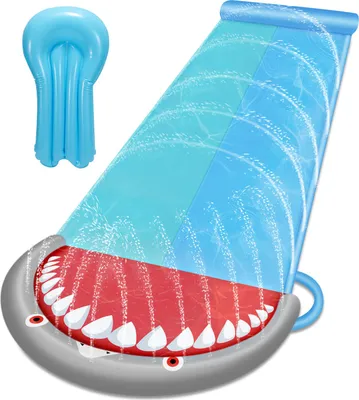 Produktbild von Izrielar Wasserrutschmatte 550cm mit 2 Bahnen, Hai-Design & Sprinkler, Sicherer Aufprallschutz für Sommer Garten