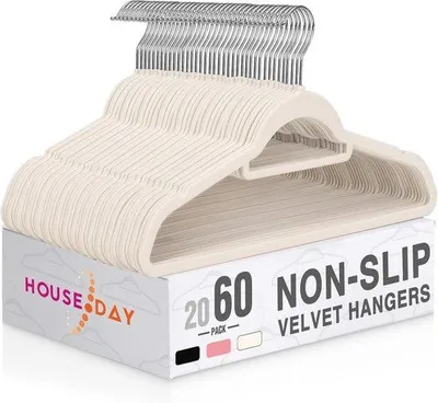 Productafbeelding van Fluwelen ruimtebesparende kledinghangers met dasspeld - 60 stuks, antislip hangers voor kledingorganisatie