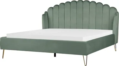 Produktbild von BELIANI Polsterbett Grün Samtstoff Gesteppt mit Lattenrost 180x200 cm Hohes Kopfteil Muschelform Goldene Metallbeine Modern Schlafzimmer Doppelbett