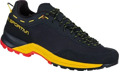 Schwarzer Tx Guide Approachschuh von La Sportiva mit gelben und roten Akzenten; ideal für Herren.