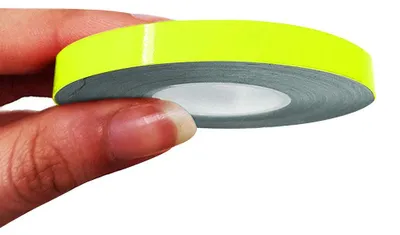 Immagine prodotto di Strisce adesive riflettenti per auto, colore giallo fluo, 7 mm x 10 m