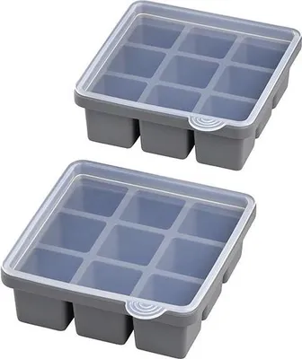 Produktbild von APS 36102 Eiswürfelform, 2er-Set, für je 9 Eiswürfel (4 x 4 x 4 cm), Silikon, mit Deckel, 15,5 x 15,5 cm, Höhe 5,5 cm