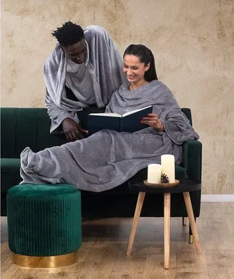 Produktbild von Unyqoos® TV-Decke 'Lazy' Mikrofaser-Kuscheldecke mit Ärmeln & Taschen, weiches Fleece, 150x180 cm, Grün – ideal für TV‑Abende