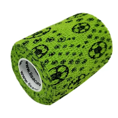 Produktbild von LisaCare selbsthaftende Bandage - Fußball Grün - 7,5cm x 4,5m