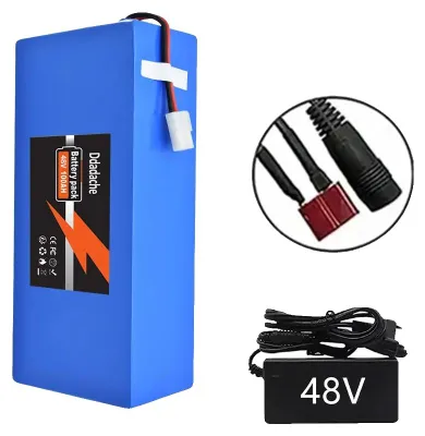 Produktbild von Batteriepack, 100Ah Kapazität, integriertes BMS, T-DC-Ladegerät