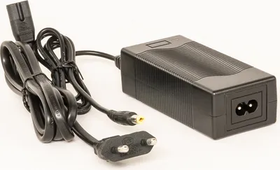 Obrázok produktu pre Nabíjačka batérií 12,6 V 3A DC (pre 12V Li-ion batérie) e-bike pedelec scooter modelovanie
