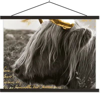Produktbild von MuchoWow® Textilposter Schottisches Hochlandrind - Kuh - Gold 120x90 cm mit schwarzem Rahmen - Aufhänger für Poster