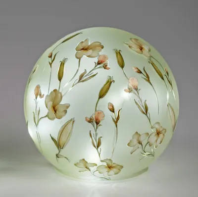 Produktbild von formano LED Deko Kugel Blütentraum Glas 15 cm Glasleuchte mit Blumen Dekor Timer