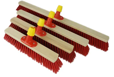 Image de Novaliv 2x balai de rue avec manche 80 cm I bois I élaston rouge I gros balai industriel balai de rue large balai de jardin balai d'extérieur balai d'extérieur