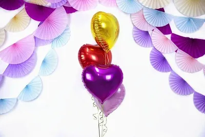 Productafbeelding van Hartvormige folieballon, goud, 45 cm, 1 stuk.