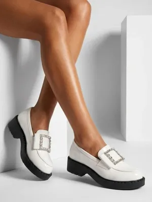Produktbild von Royalfashion Weiße Lack-Halbschuhe mit Schnalle Fogim, Größe 36
