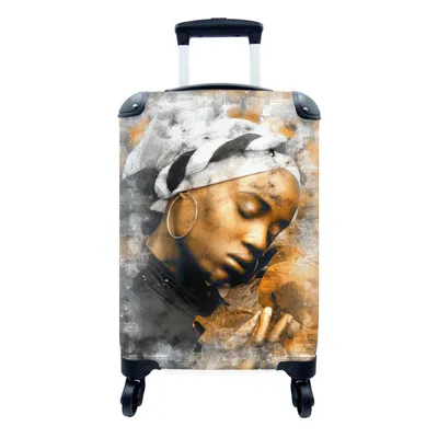 Produktbild von MuchoWow® Koffer Handgepäck Trolley Rollkoffer Kleine Reisekoffer mit 4 Rollen - Frauen - Kopftuch - Zeitung - Cabin Size < 55x40x23 cm & 55x40x20 cm - Fotokoffer - Kabinenkoffer - Boardgepäck - Reise-Box - Reisekoffer - Reisegepäck - Koffer mit Bild - Trolley für Kinder
