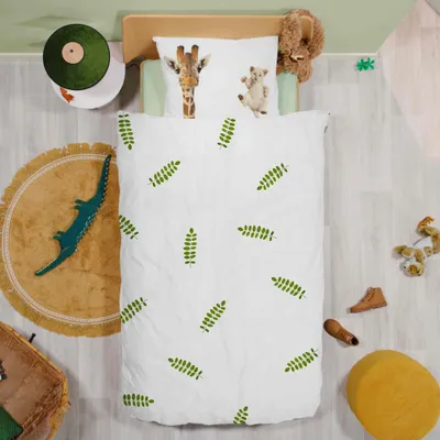 Produktbild von Snurk Bettwäsche Giraffe mit Löwenbaby 135 x 200