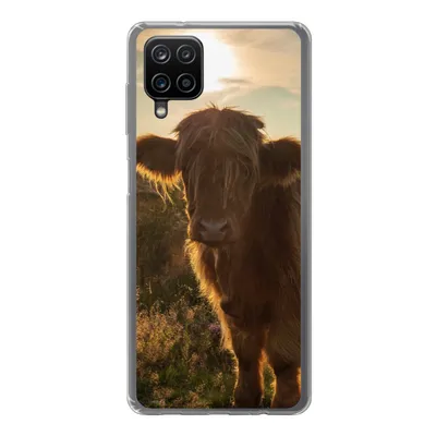 Produktbild von MuchoWow® Handyhülle Schutzhülle Hülle für Samsung Galaxy A12 Schottischer Highlander - Sonnenuntergang - Gras Silikon Softcase Handy Hülle - Bild