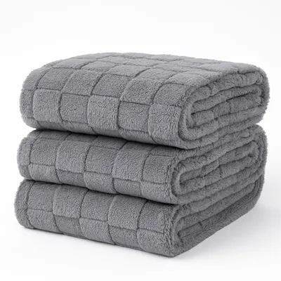 Produktbild von Betz Wohndecke VENEDIG Schachbrett XXL 150x200 cm Farbe: hellgrau
