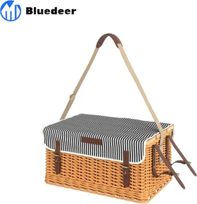 Produktbild von Outsunny Picknickkorb aus Weidenholz Picknickkoffer für 4 Personen mit Picknickdecke Besteck Set – Flascheöffner Picknicktisch Picknick Set Komplettset für Camping Strand Weihnachten Hellbraun