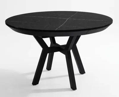 Zdjęcie produktu dla Elegancki stół do jadalni z solidnego drewna – o nowoczesnym i ponadczasowym wyglądzie.
